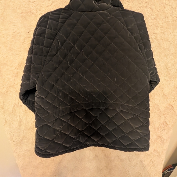 Athleta Whisper Featherless Luxe Quilted Puffer Jacket - Picture 3 of 7